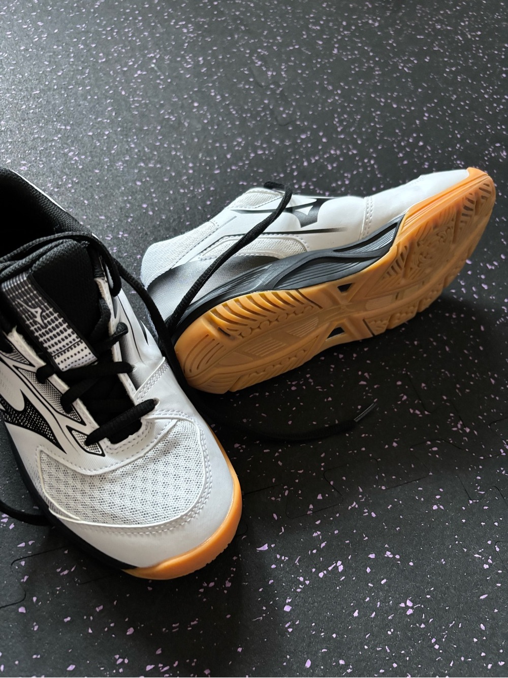 Mizuno Cyclone Speed 5 Womens size 6.5 Indoor Court Shoes - White/Black/Tan - Picture 2 of 4